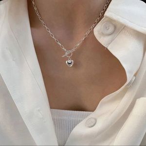 STERLING SILVER ELEGANT HEART NECKLACE